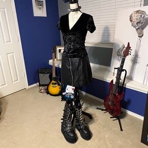 🖤 Black Velvet Top 🖤